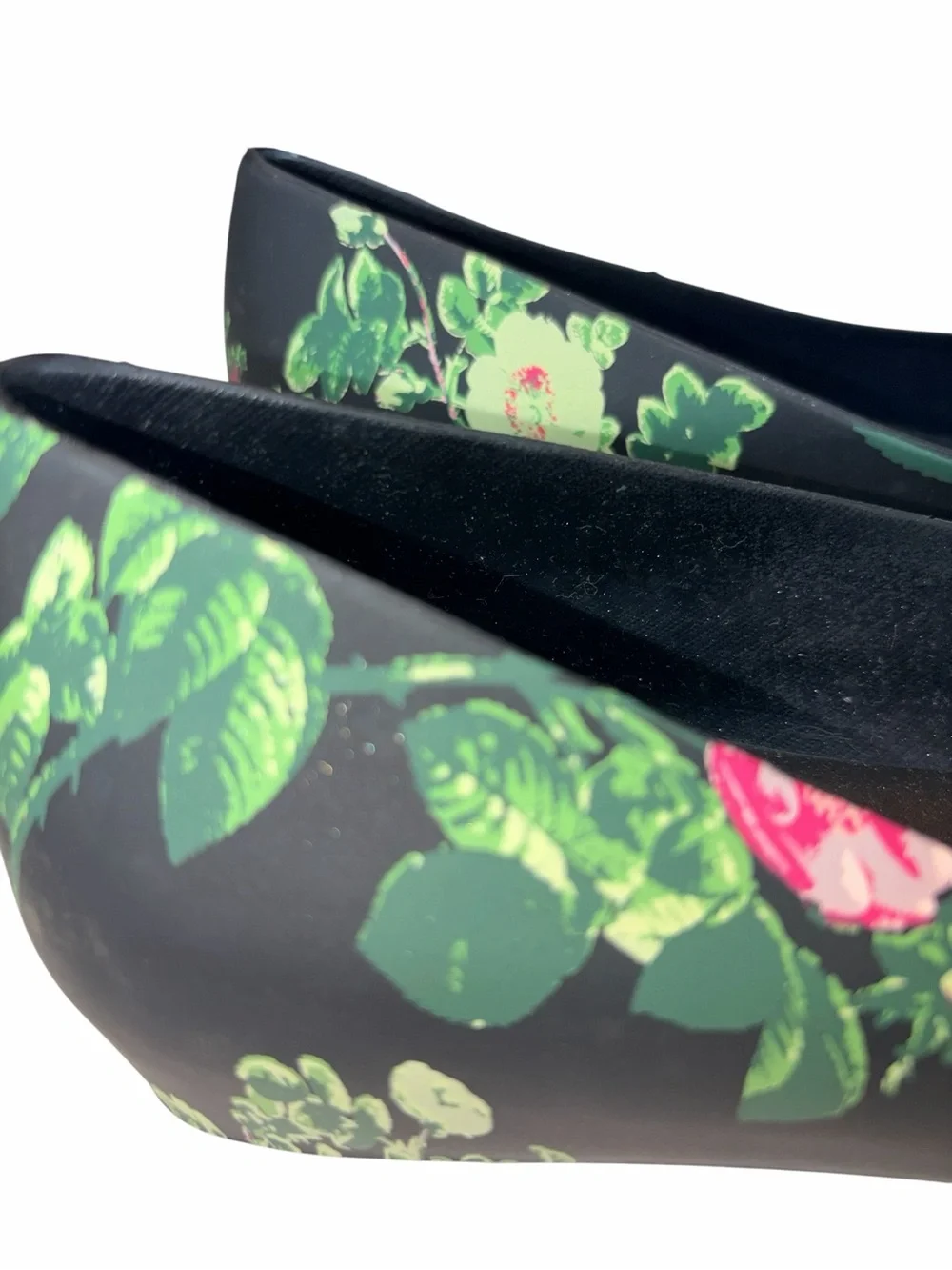 New in Box Vivienne Westwood Anglomania Melissa Roses Floral 9 Black Pink Green
